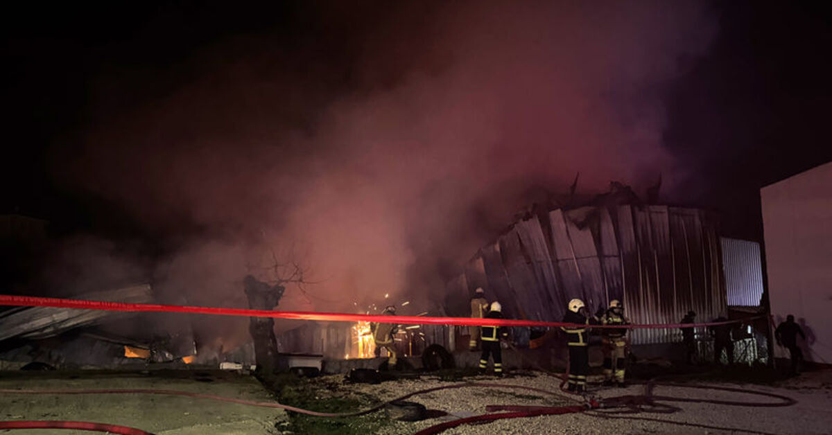 Bursa’daki fabrika yangını söndürüldü