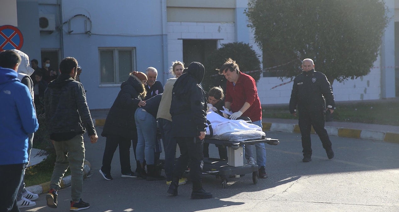 İçerisinde 5 yaşında çocuk vardı! Yanan araçta can pazarı