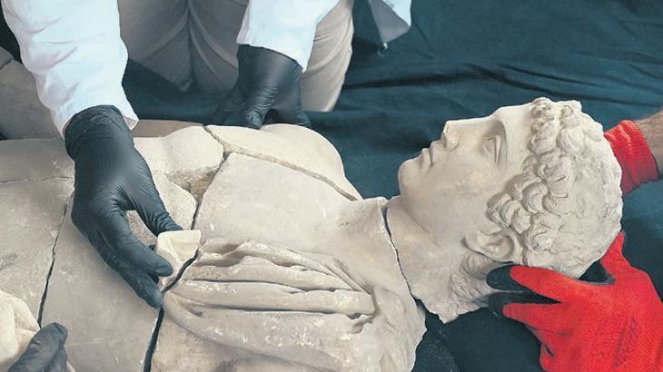 Aspendos’ta Hermes heykeli bulundu